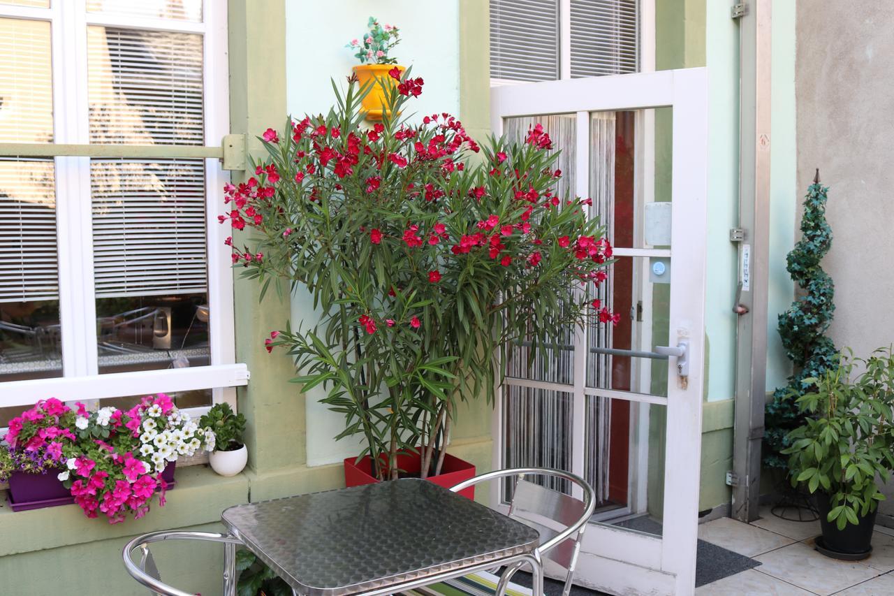 Logis-Hotel Des Oliviers Τιονβίλ Εξωτερικό φωτογραφία